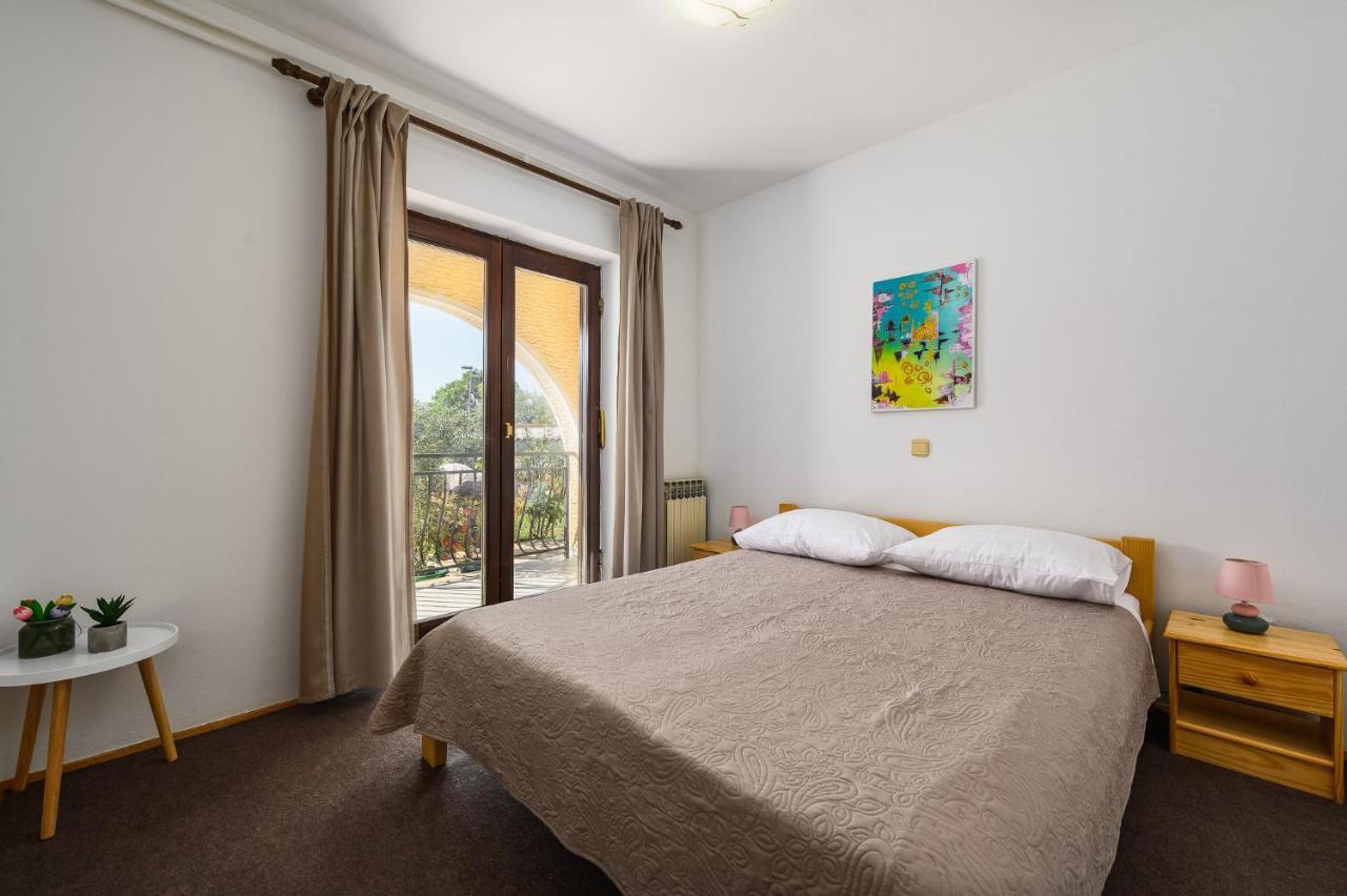 Apartments Josipa 포레치 외부 사진